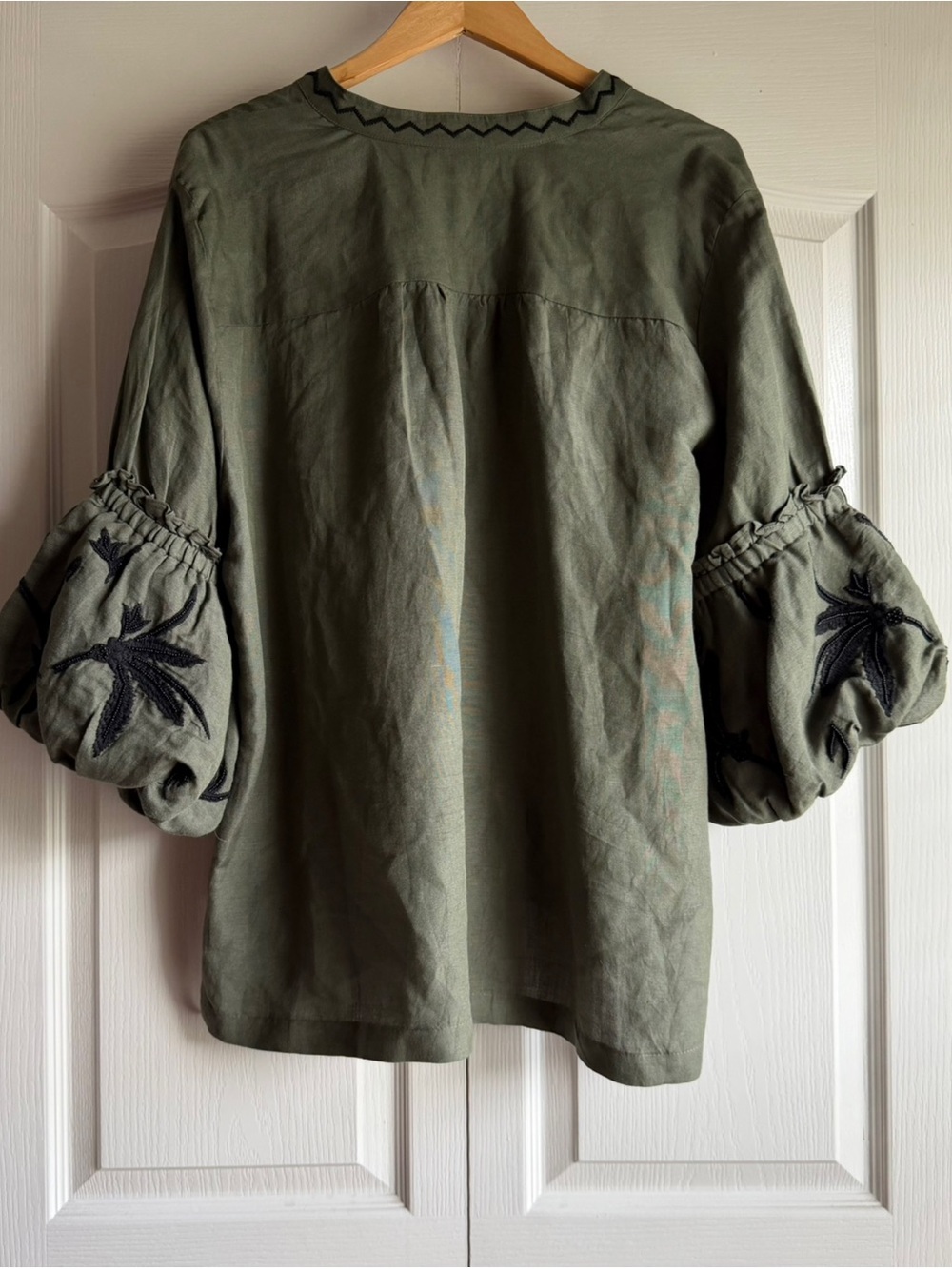 Chico’s Linen Embroidered Lantern Tunic Top - Picture 7 of 9